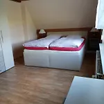 Kranichnest Mit Huehnerhof Zingst