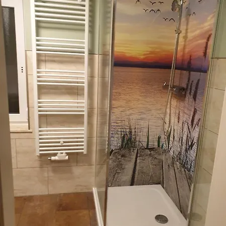 Kranichnest Mit Huehnerhof Zingst