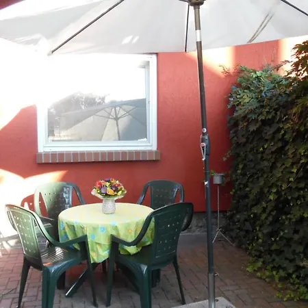 Kranichnest Mit Huehnerhof Appartement