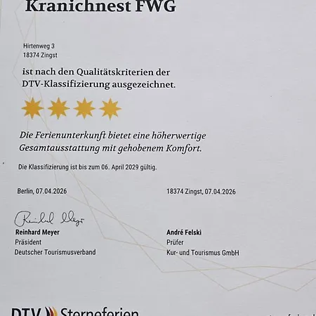Kranichnest Mit Huehnerhof * Zingst